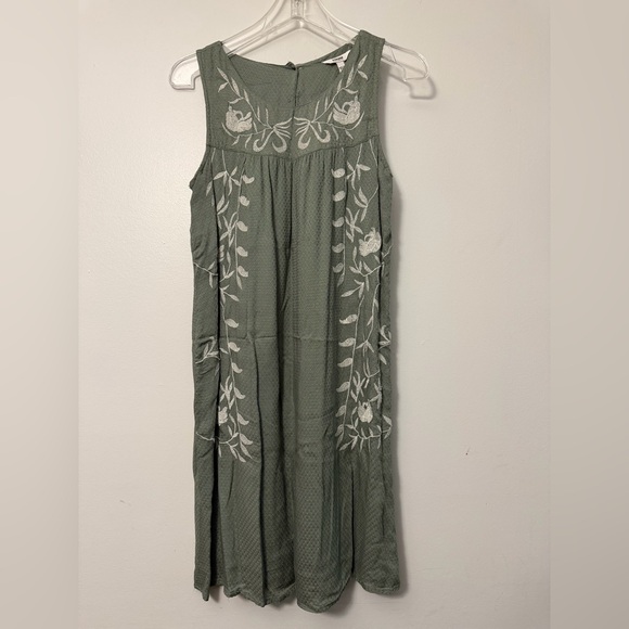 Sonoma Dresses & Skirts - Sonoma Green Floral Embroidered Midi Dress